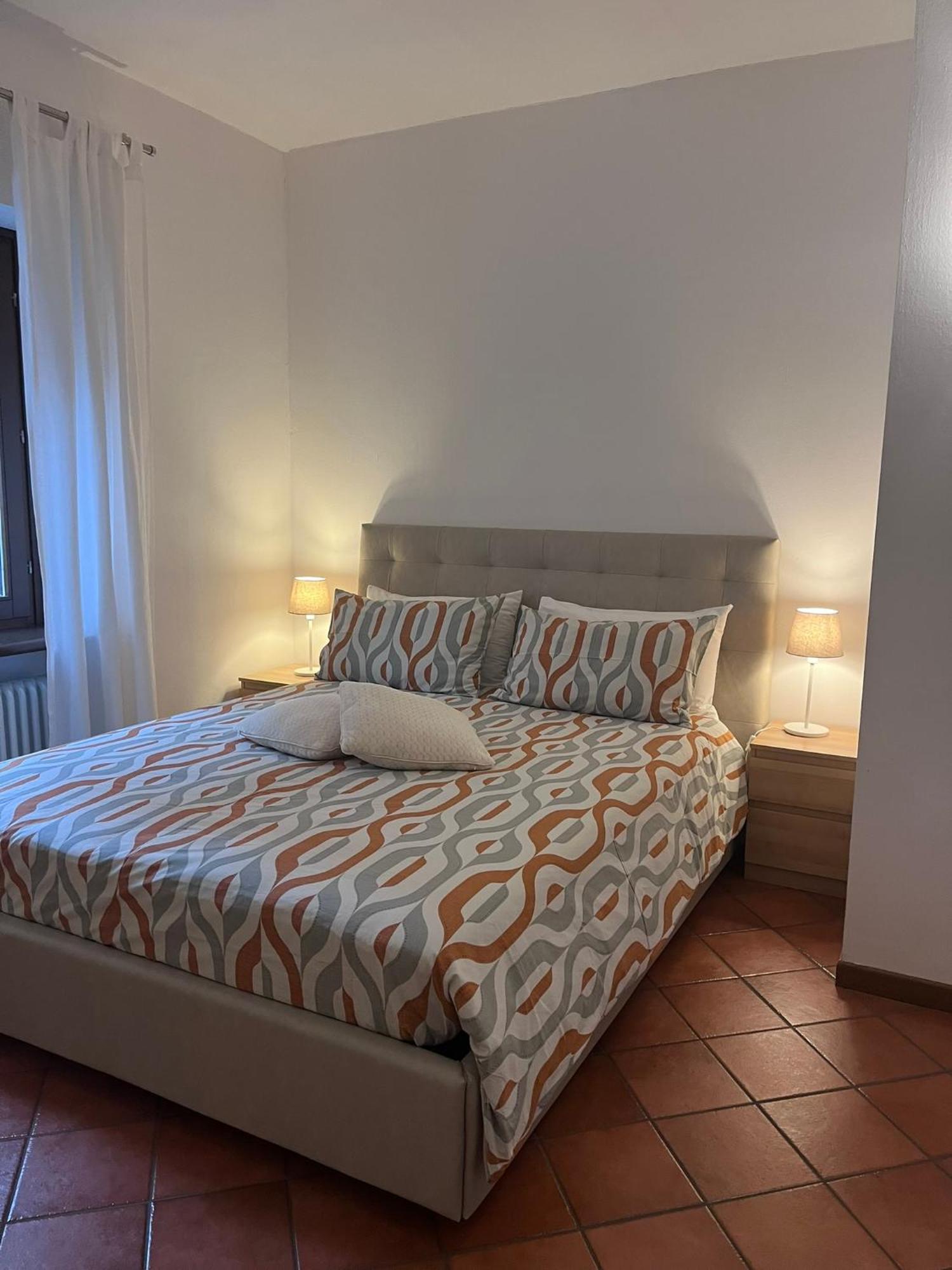 Apartment- City Center And Lake View Garda  Esterno foto